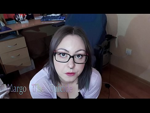 ❤️ चष्मा असलेली सेक्सी मुलगी कॅमेऱ्यात डिल्डोला खोलवर चोखते ❤️ गुदद्वारासंबंधीचा व्हिडिओ mr.kiss-x-max.ru वर  ❌
